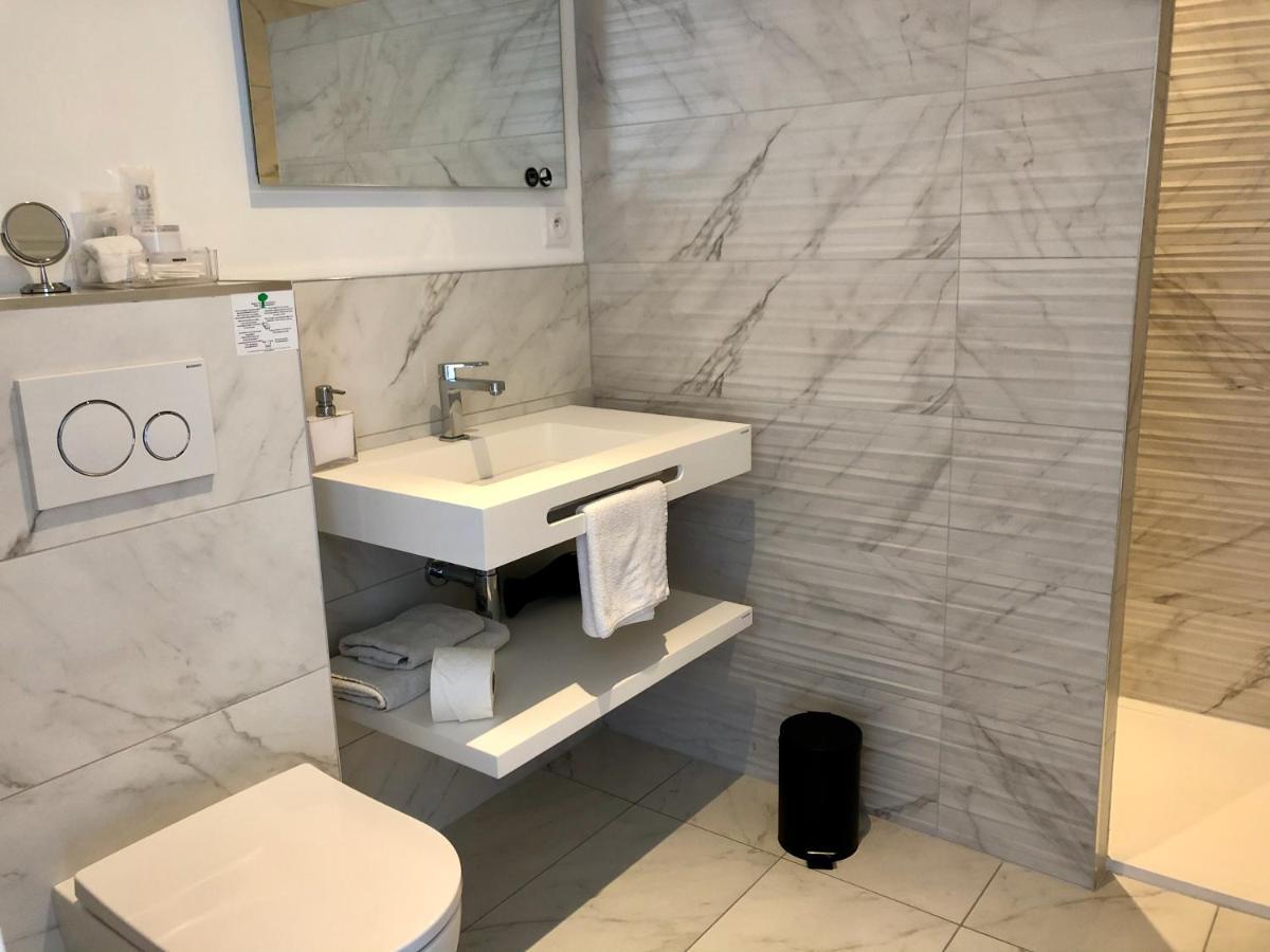 Hotelya - Lille Villeneuve D'Ascq 外观 照片